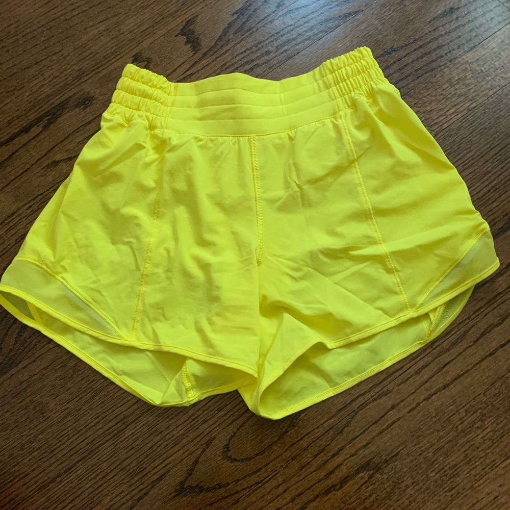 Sonic yellows 4in high rise hottie hots💛